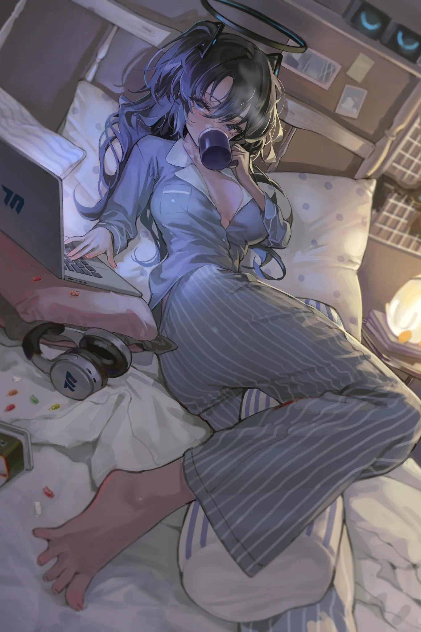 宅女青梅竟然深夜在房间里偷偷自慰