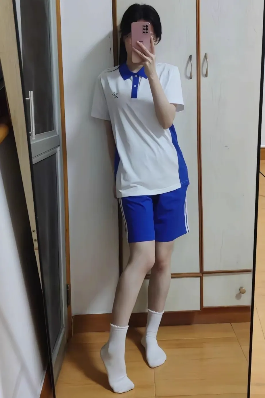 🔞公厕鸟洞口交的网友，是发小的眼镜社恐女儿😨
