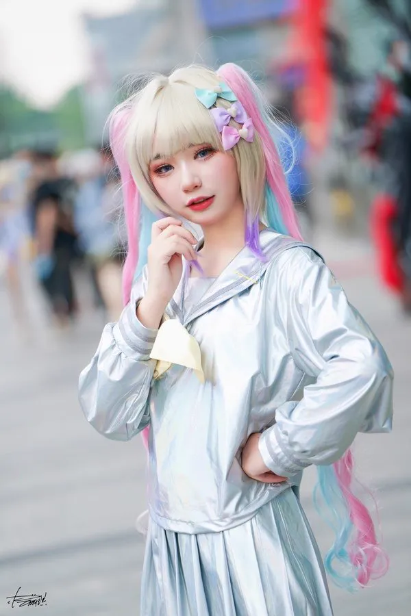 用走光照威胁coser